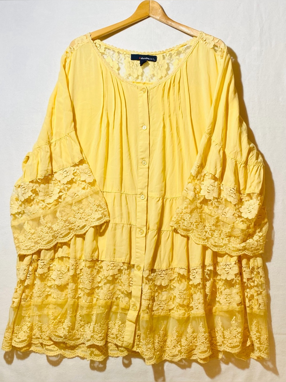Denim 24/7 Yellow Button-down Size 24W Lace Trim And Sleeves 3/4 Quarter